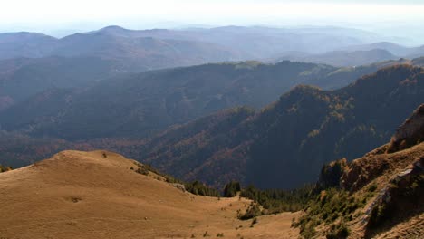 Carpathian-mountain-top-panorama-in-autumn
