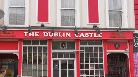 Pan-shot-of-beautiful-view-of-most-famous-historic-Dublin-castle-tavern-pub-in-Camden,-London,-UK