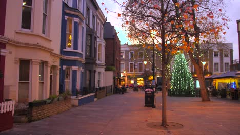 Christmas-Holiday-Atmosphere-In-The-Quiet-Streets-Of-Notting-Hill-In-West-London,-UK