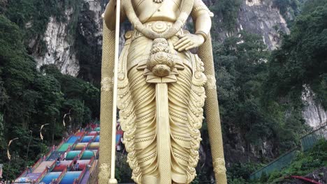 Murugan-Statue,-Batu-Höhlen