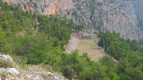 El-Estadio-De-Delphi-Es-El-Estadio-Antiguo-Mejor-Conservado-De-Grecia-Y-El-Sitio-Arqueológico-De-Delphi