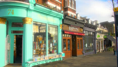 The-Bookshop-On-The-Heath-At-The-Corner-Street-Tranquil-Vale-In-Blackheath,-South-East-London,-UK