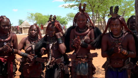 Tribu-Nómada-Himba-De-Namibia