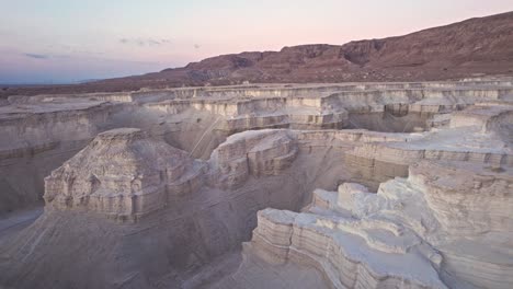 Drohnenaufnahme-Von-Masada-Mergel-In-Der-Nähe-Des-Toten-Meeres