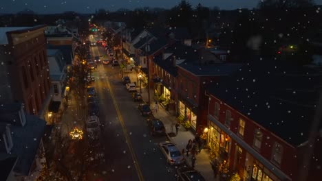 Christmas-shopping-in-small-historic-town-in-USA