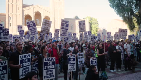 A-Large-Crowd-of-Striking-Academic-Workers-watch-a-Speaker-at-the-UC-Academic-Workers-Strike-at-UCLA