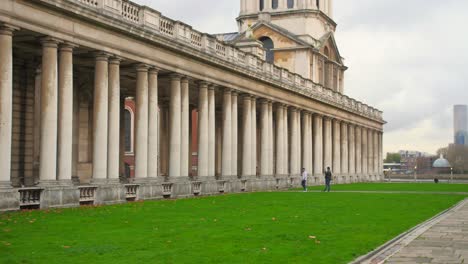 Old-Stone-Columns-at-The-University-Of-Greenwich-In-Old-Royal-Naval-College-In-London,-UK