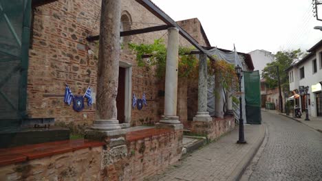 Säulen-In-Der-Nähe-Des-Eingangs-In-Der-Alten-Byzantinischen-Kathedrale-In-Veria-Oder-Veroia,-Historisch-Auch-Berea-Geschrieben