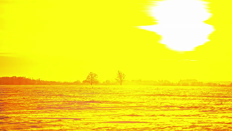Zeitraffer-Des-Gelben-Flackernden-Sonnenuntergangs