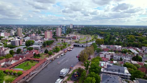 Aerial-view-dolly-in-the-city-of-Tigre,-Tigre-River