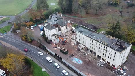Lyndhurst-Park-Hotel-demolition-clip9