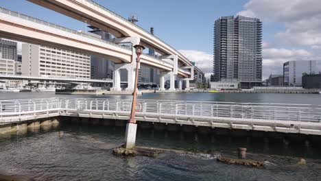 Kobe-Earthquake-Memorial-Street,-Ruins-at-Port-Preserved-for-History
