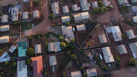 Video-De-Drones-Del-Municipio-Suburbano-De-Alta-Densidad-De-Emganwini-En-Bulawayo,-Zimbabwe