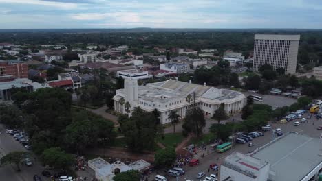 Fahrvideo-Vom-Rathaus-In-Bulawayo,-Simbabwe