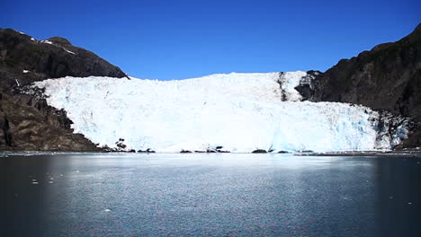 Ice-Floats-On-Water-in-Front-of-Melting-Glacier-in-Alaska
