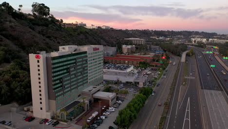 Hilton-Hotel-in-Mission-Valley,-San-Diego-California