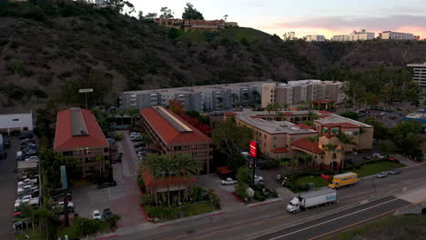 La-Quinta-Inn-Y-Ramada-Suites-By-Wyndham-En-Mission-Valley,-San-Diego-California