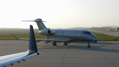 Sibiu-Airport-with-Private-Jet-Planes,-Bombardier-Challenger