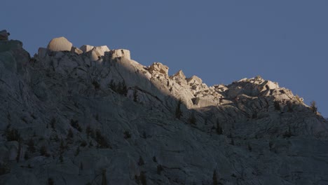 Sonnenuntergang-Auf-Den-Bergen-In-Der-Nähe-Von-Mount-Whitney-In-Der-östlichen-Sierra