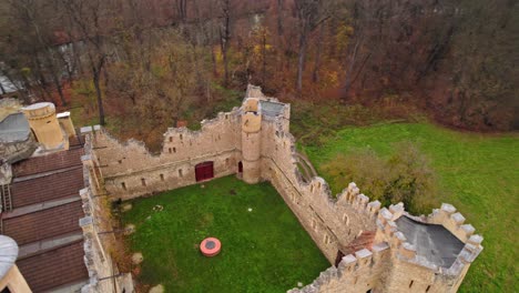 Schloss-Januv-In-Tschechien