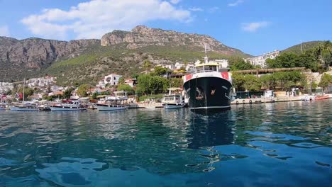 Boats-moored-in-the-port-of-Kas-on-the-Turquoise-Coast-of-Turkey