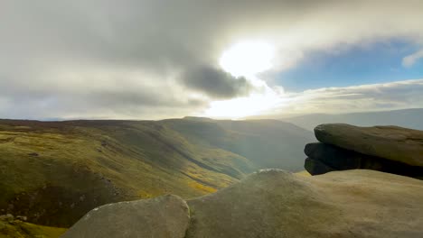Rock-sided-edge-cliff-Peak-district-kinder-scout-Derbyshire