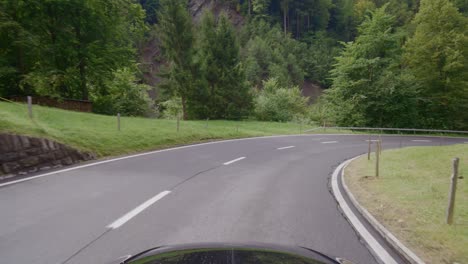 Driving-in-the-swiss-alps-from-the-famous-Grindelwald-to-Lauterbrunnen-in-the-rain