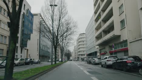 Fahren-In-Der-Innenstadt-Von-Lyon-Während-Der-Ferienzeit-2022