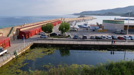 Panoramablick-Auf-Den-Fischerhafen-Von-Peñíscola