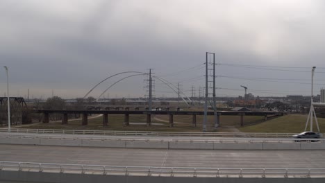 Cars-traveling-over-the-Margaret-Hunt-Hill-Bridge-in-Dallas