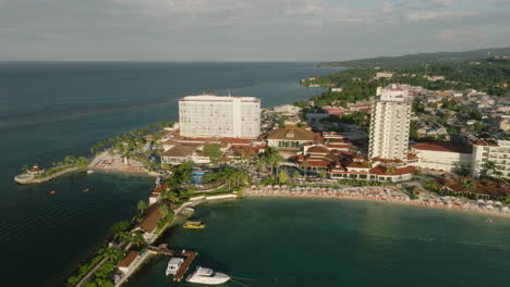 Aerial-view-of-luxury-resort-in-Jamaica