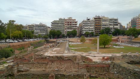 Ruinas-De-La-Antigua-Plaza-Agora-En-Tesalónica