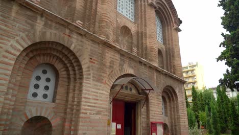 Entrada-A-La-Iglesia-Panagia-Chalkeon---Iglesia-Bizantina-Del-Siglo-XI-En-La-Ciudad-Griega-Septentrional-De-Tesalónica