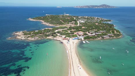 Sandbar-and-Peninsula-island-Isolo-dei-Gabbiani-at-Porto-Pollo,-Sardinia---4k-Aerial