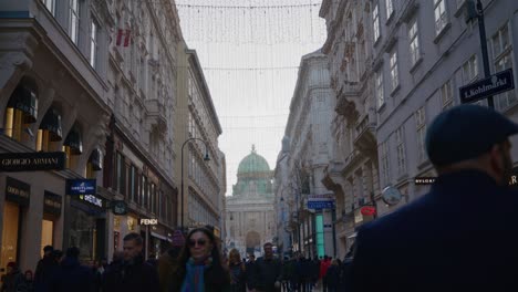 Luxury-shopping-in-the-city-center-of-Vienna-on-New-Year's-day-2023