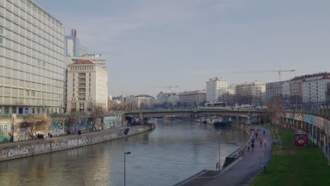 Der-Donaukanal-In-Der-Wiener-Innenstadt-Am-Neujahr-2023