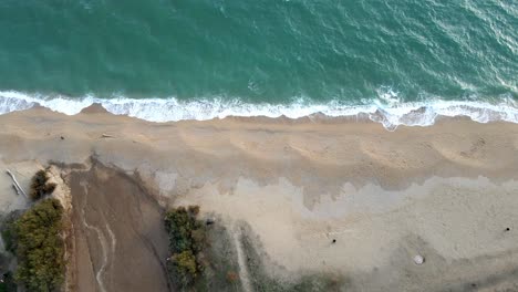Satellite-view-of-a-beach-in-a-gentle-descent