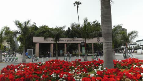 Public-park-called-"Parque-Kennedy"-located-in-Lima,-Peru-in-the-Miraflores-district
