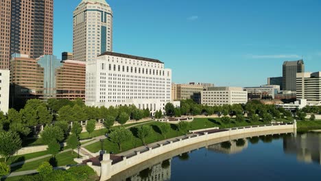 Waterfront-Cityscape-with-Supreme-Court-Columbus,-Ohio-Aerial-Descent