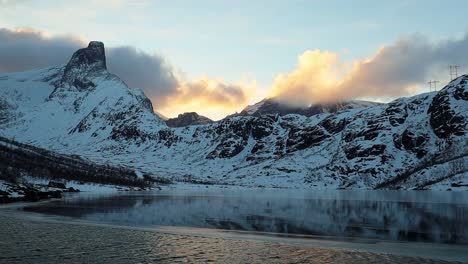Invierno-En-Las-Altas-Montañas-De-Noruega