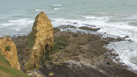 View-from-Pointe-Du-Hoc-,-promontory-with-a-cliff-overlooking-the-La-Manche-,-Normandy-landings-in-World-War-II-D-Day
