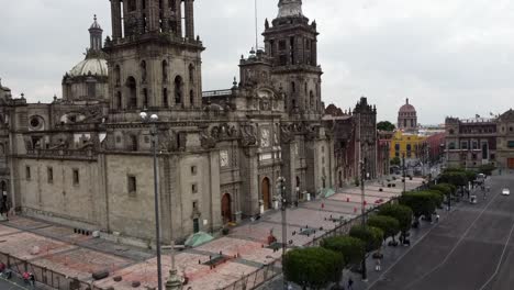 Seitenansicht-Der-Metropolitankathedrale-In-Mexiko-Stadt