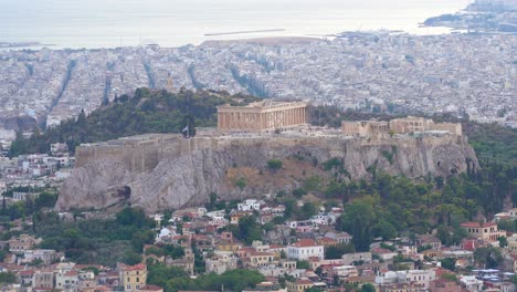 Vista-De-La-Acrópolis-De-Atenas-Desde-La-Colina-De-Lycabettus,-Grecia