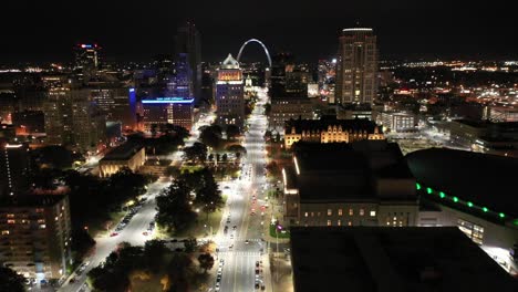 St-Louis-4K-Flying-back-at-Night