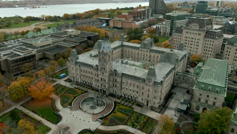 Drohnenüberführung-Parlamentsgärten-Im-Empfangspavillon-Der-Nationalversammlung,-Quebec,-Kanada