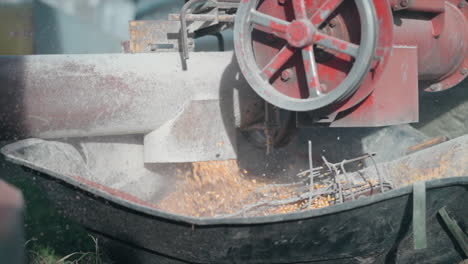 Máquina-Limpiadora-De-Semillas-Que-Limpia-Los-Cultivos-De-Cereales-Cosechados-En-La-Granja