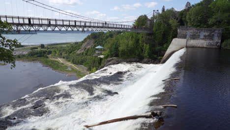 Chutes-Montmorency-fall-in-quebec-city