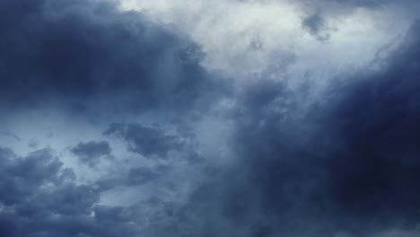Zeitraffer-Dunkler-Wolken-Am-Himmel