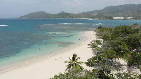 Wunderschönes-Blaues-Wasser-Und-Weißer-Sand-Von-Playa-Teco-Maimon-Beach-In-Puerto-Plata-Dominikanische-Republik---Luftaufnahme