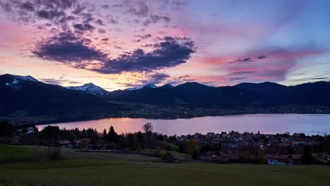 sunset-timelapse-over-Tegernsee-with-background-mountains